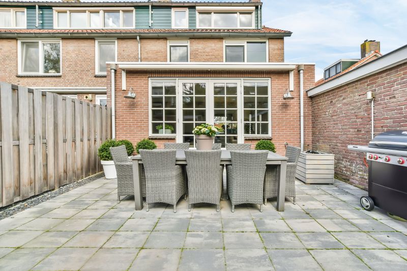 Outdoor Patio with Tile